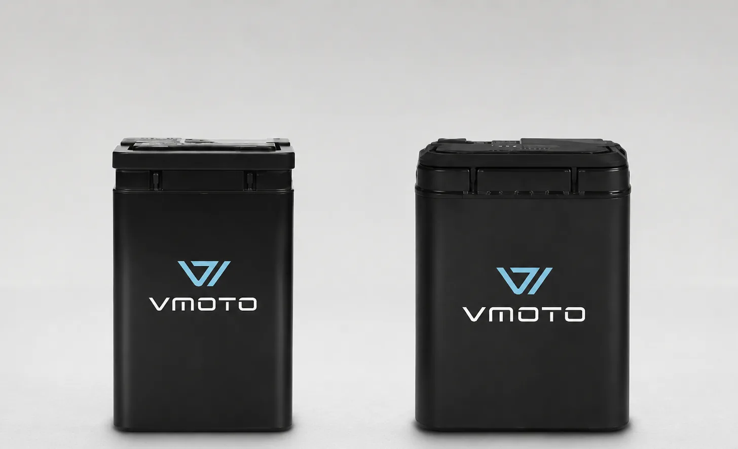 VMoto — removable 74V batteries