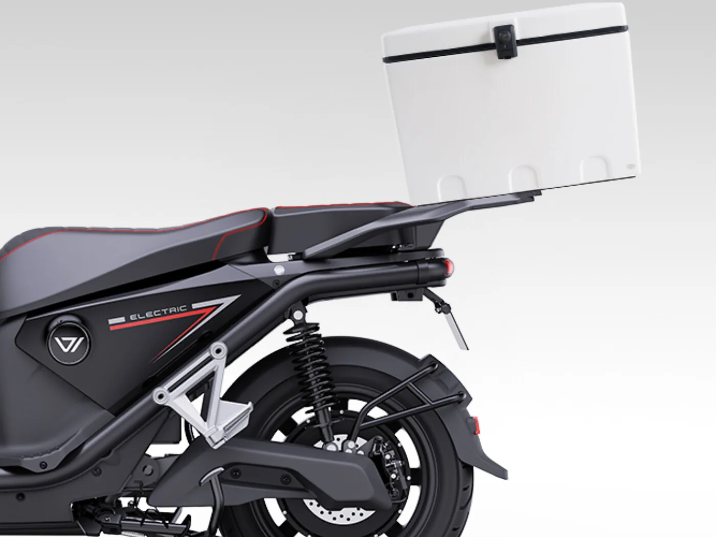 VMoto — 98 L cargo box