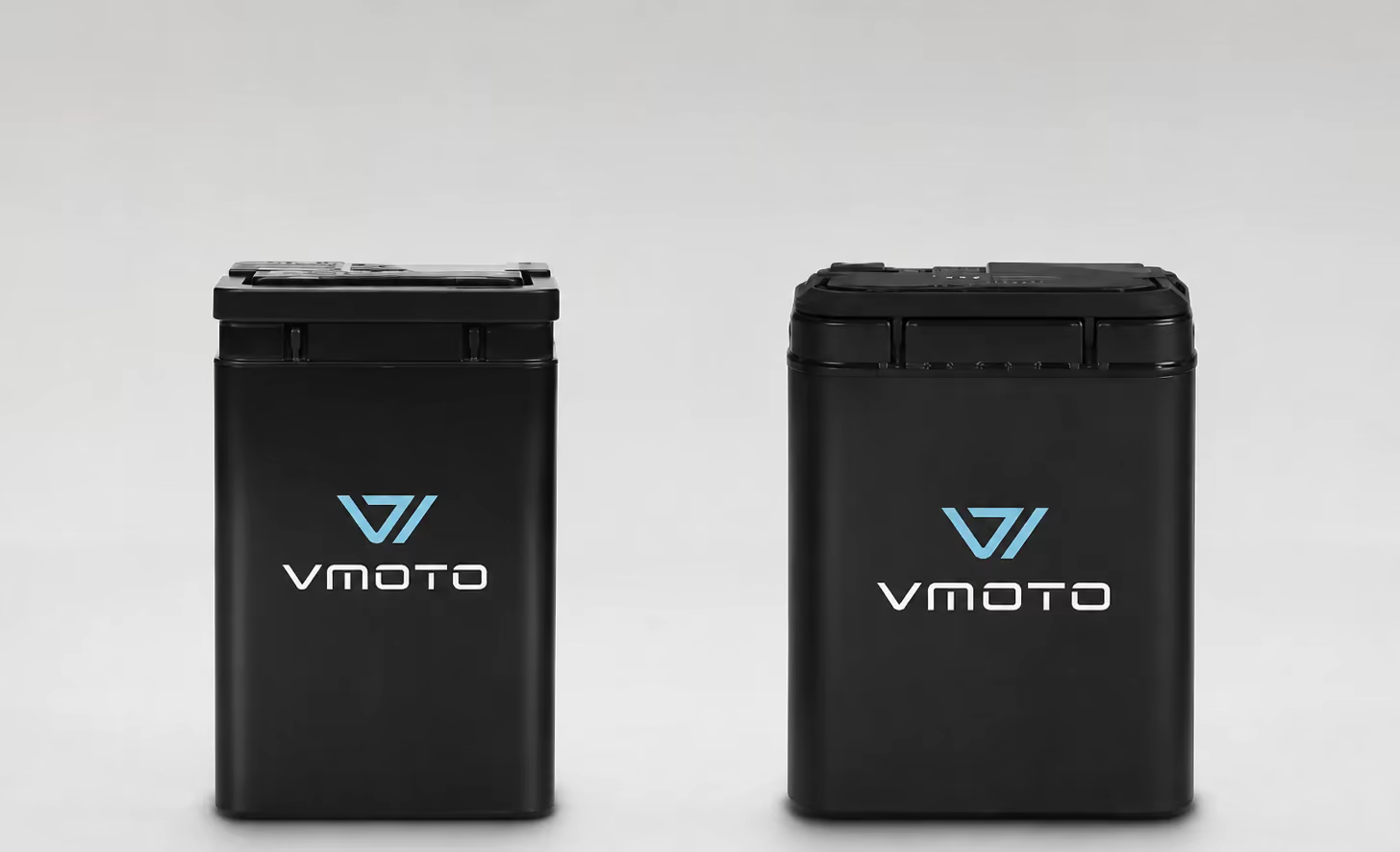 VMoto — removable 74V batteries