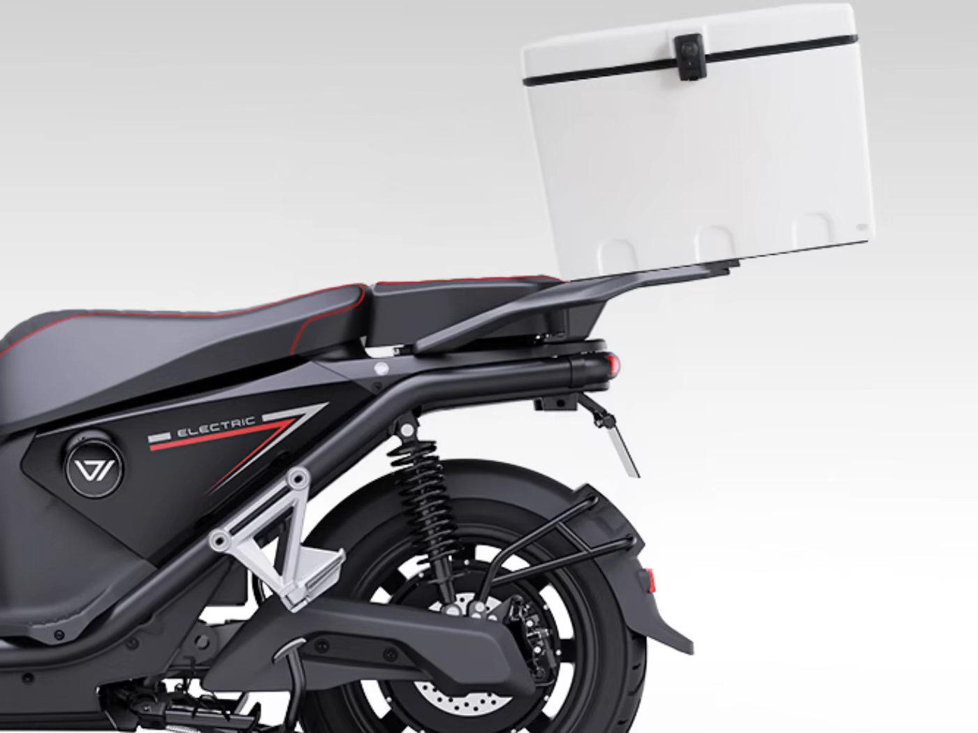 VMoto — 98 L cargo box